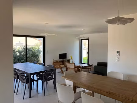 location meublée maison 5 pièces 169 m² à le teich (33470)  2 100 €