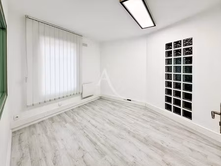 location locaux professionnels 9 m² à melun (77000)  480 €