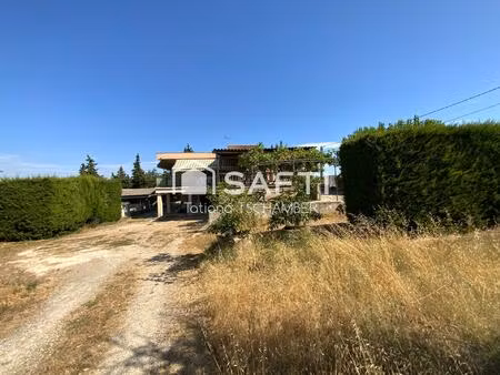 maison de 6 ch sur terrain de 12000m2 avec piscine