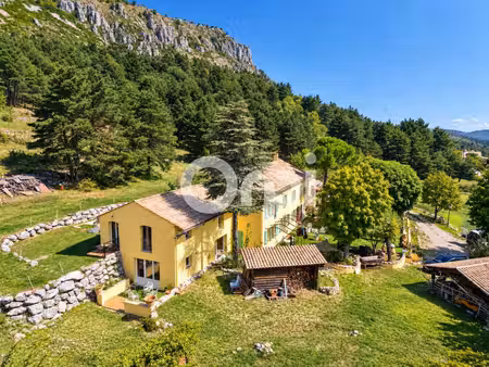 demeure de prestige - 9 pièces - 523 m2 - terrain + d'1 hectare