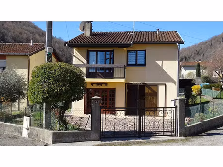 vente maison 5 pièces 128 m² à montferrier (09300)  135 000 €