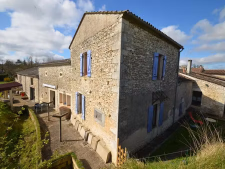 vente maison 14 pièces 385 m² à la roquille (33220)  392 000 €