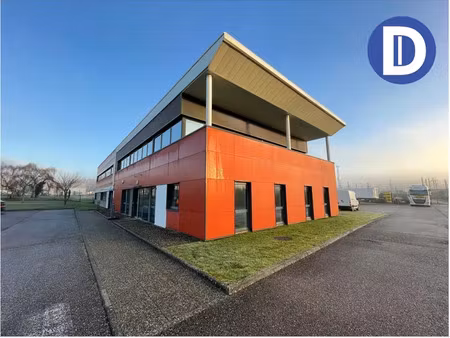 rare a woippy - bureaux recents a louer de 200 m² idealement situes