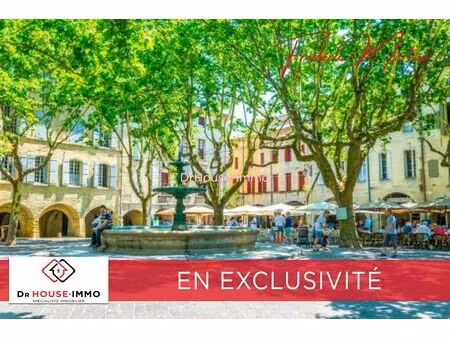 uzès  en exclusivité terrain constructible de 1700 m² en emplacement prémium pour commerce