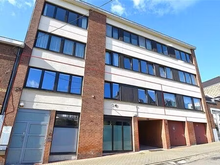 importante surface polyvalente avec garage