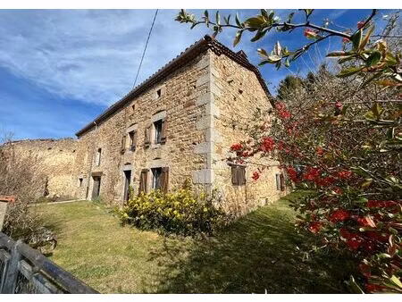 vente maison 4 pièces 94 m² échandelys (63980)