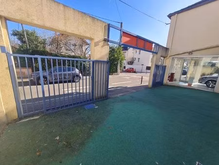 prestigieux immeuble de rapport en vente à versailles  île-de-france