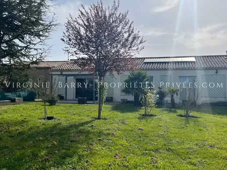 vente maison 4 pièces 125 m² à bords (17430)  294 000 €