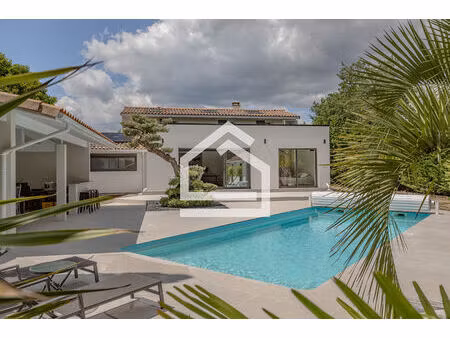 saint médard en jalles - maison familiale d'exception avec magnifique jardin  piscine  cui