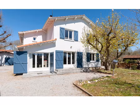 maison bretagne-de-marsan 157 m² t-6 à vendre  329 000 €