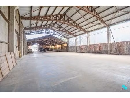 vlot bereikbaar gelegen opslagruimte te gits