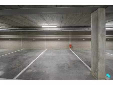 ondergrondse autostaanplaatsen te izegem