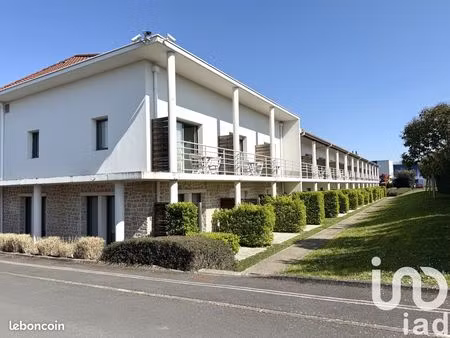 studio 1 pièce 27 m²