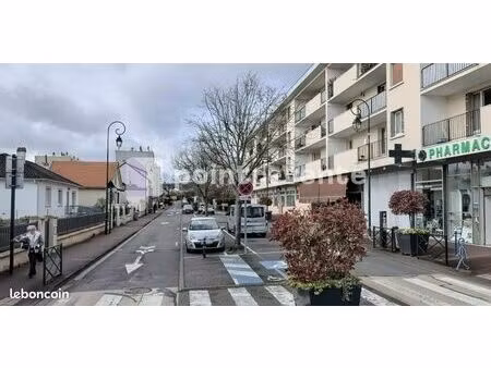 local commercial 166 m²