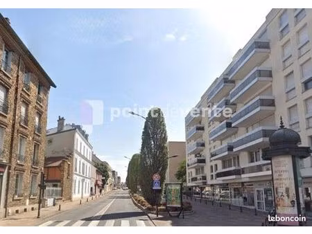commerce beauté/coiffure 47 m²