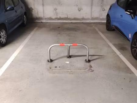 place de parking dans garage résidence stiletto sécurisée