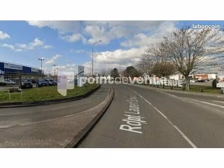 local commercial 1 866 m²