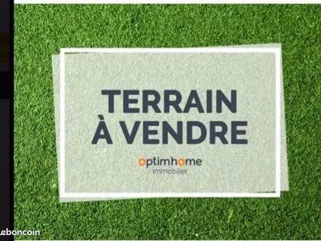 terrain 2 400 m² mana