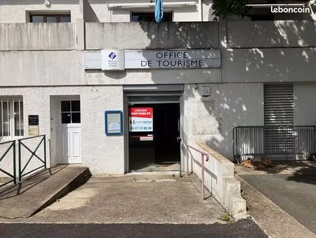 local bureaux 139 m²