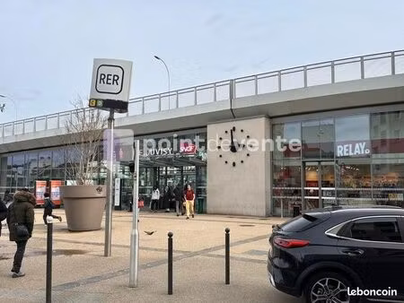 local commercial 77 m²