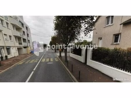 local commercial 72 m²