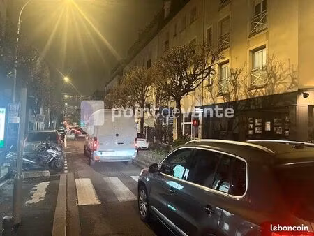 commerce beauté/coiffure 85 m²