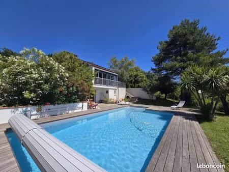 maison 6 pièces 174 m²