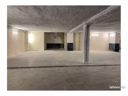 parking 432 m² marseille