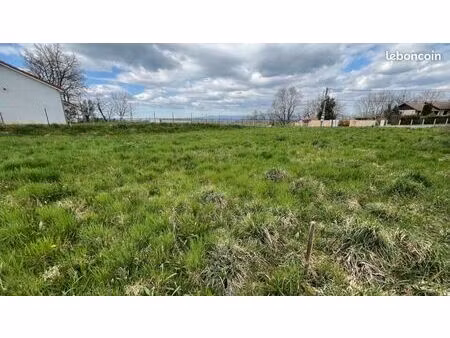 terrain 823 m² saint didier de la tour