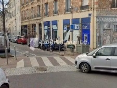 commerce chaussure/cuir 27 m²