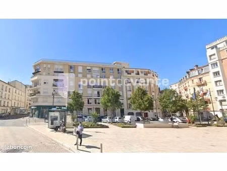 local commercial 59 m²