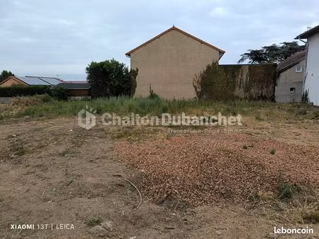 terrain 578 m² riorges