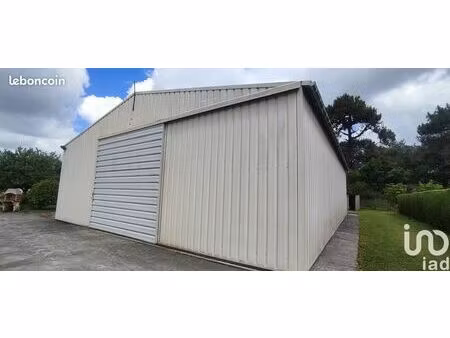 loft/atelier/surface 180 m² lessay