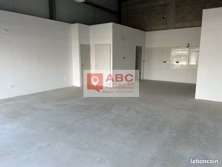 local commercial 77 m² claira