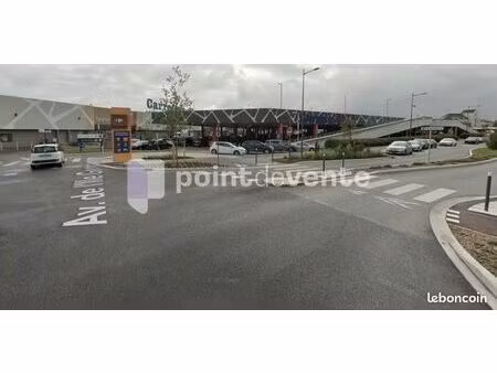 garage/station service 570 m²