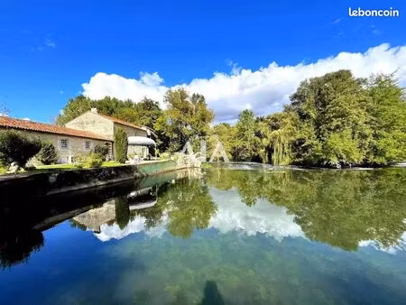 moulin 359 m² luxé