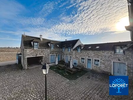 propriété 20 pièces 400 m²