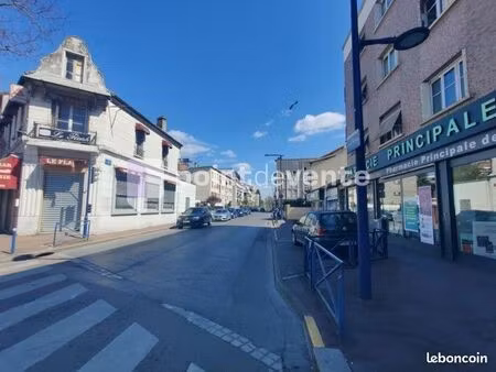 boulangerie/pâtisserie 143 m²