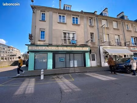 immeuble 9 pièces 240 m²