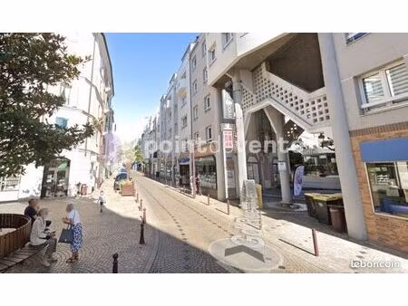 commerce habillement/textile 25 m²