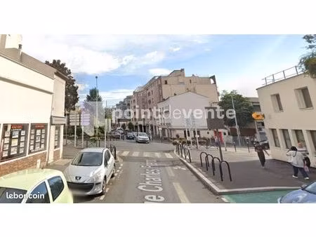 local commercial 148 m²