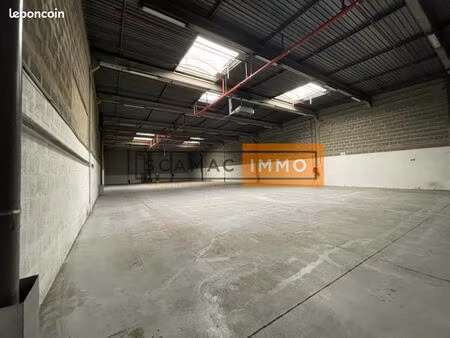 local industriel 6 795 m²