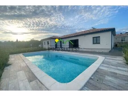 à vendre à mirabel : maison individuelle avec piscine et terrain attenant