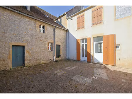 maison premery  2 chambres  cour  dépendance  proximité commerces  2h30 paris  campagne  n