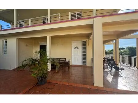 location maison  m² t-5 à fort-de-france  3 590 €