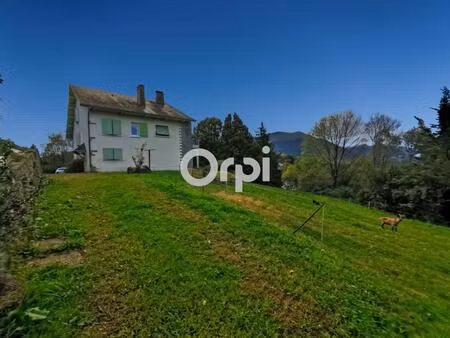 maison lumineuse dans un cadre privilégié