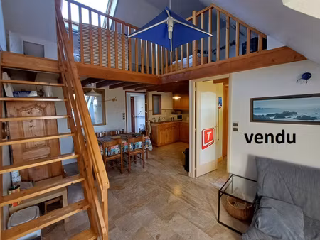 plougasnou  appartement t3 duplex accessible de plain pied  avec balcon terrasse et cave.