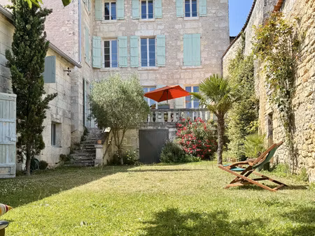 charmante maison en plein coeur du bourg