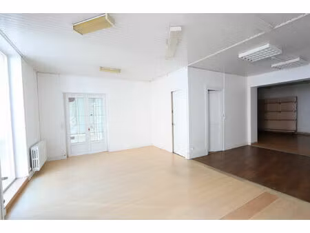 location commerce 1 pièce 57 m² à la charité-sur-loire (58400)