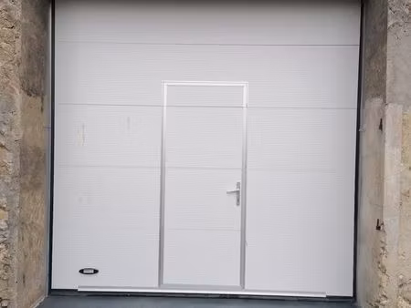 entrepot/ locale de stocke ou activité